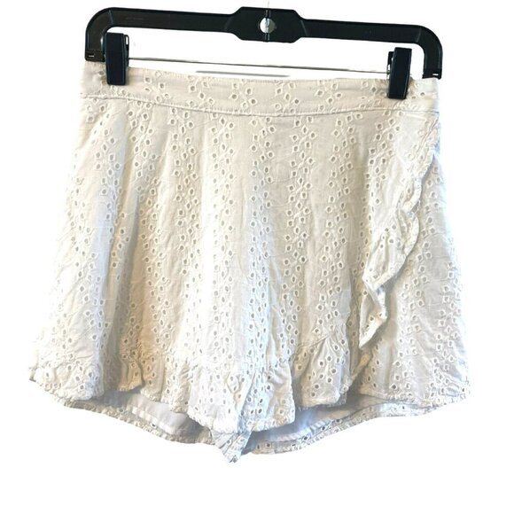 Hollister Dresses & Skirts - Hollister Womens White Eyelet High Rise Ruffle Faux wrap Skort M Lined side zip